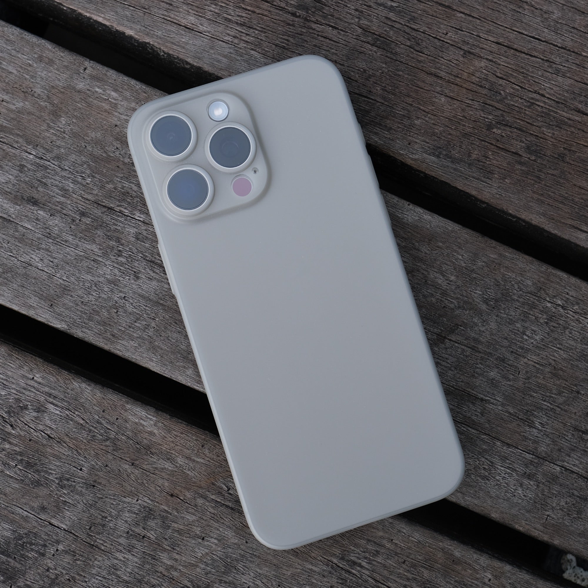Trellix Naked - for iPhone 16 Pro Max