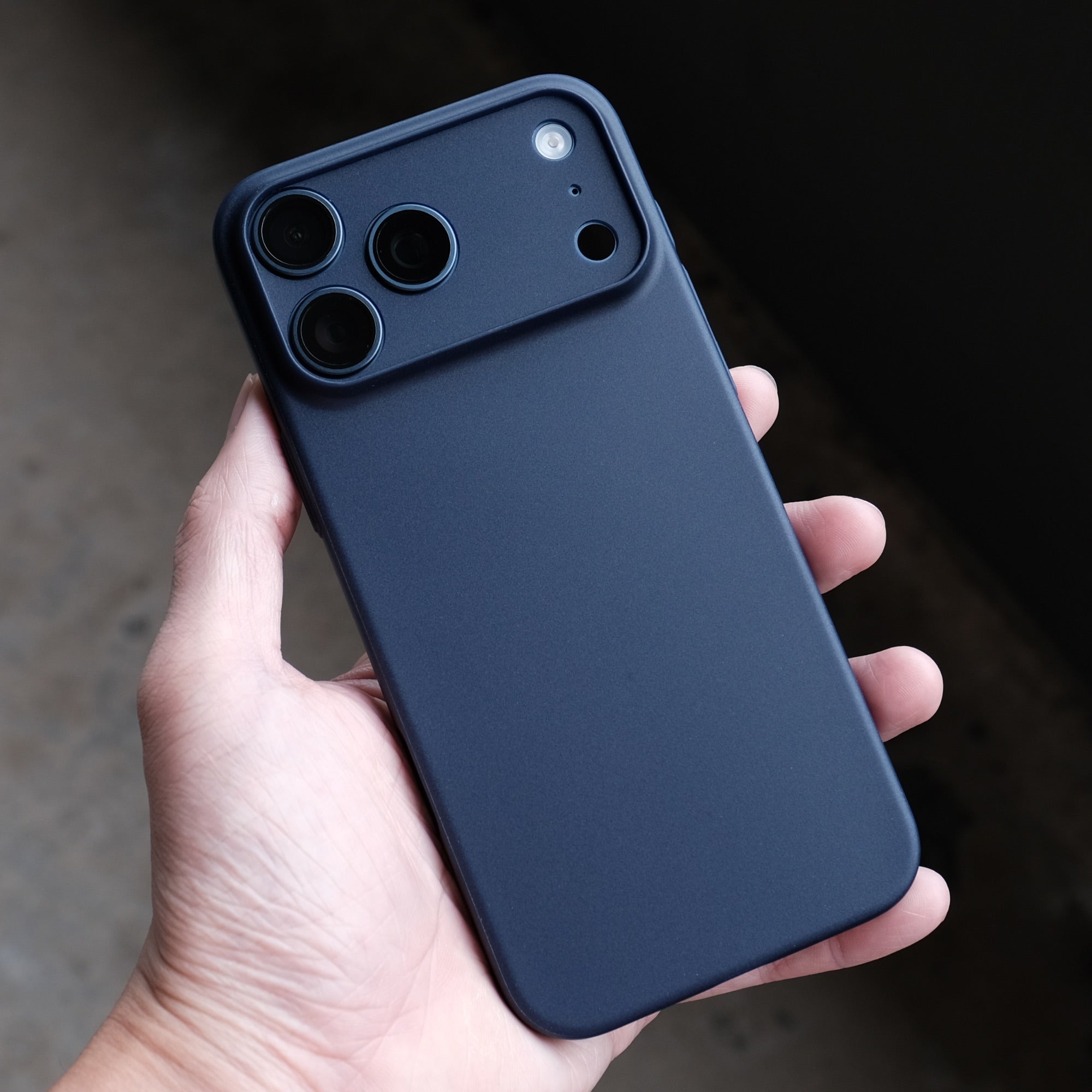 Trellix Naked - for iPhone 17 Pro Max