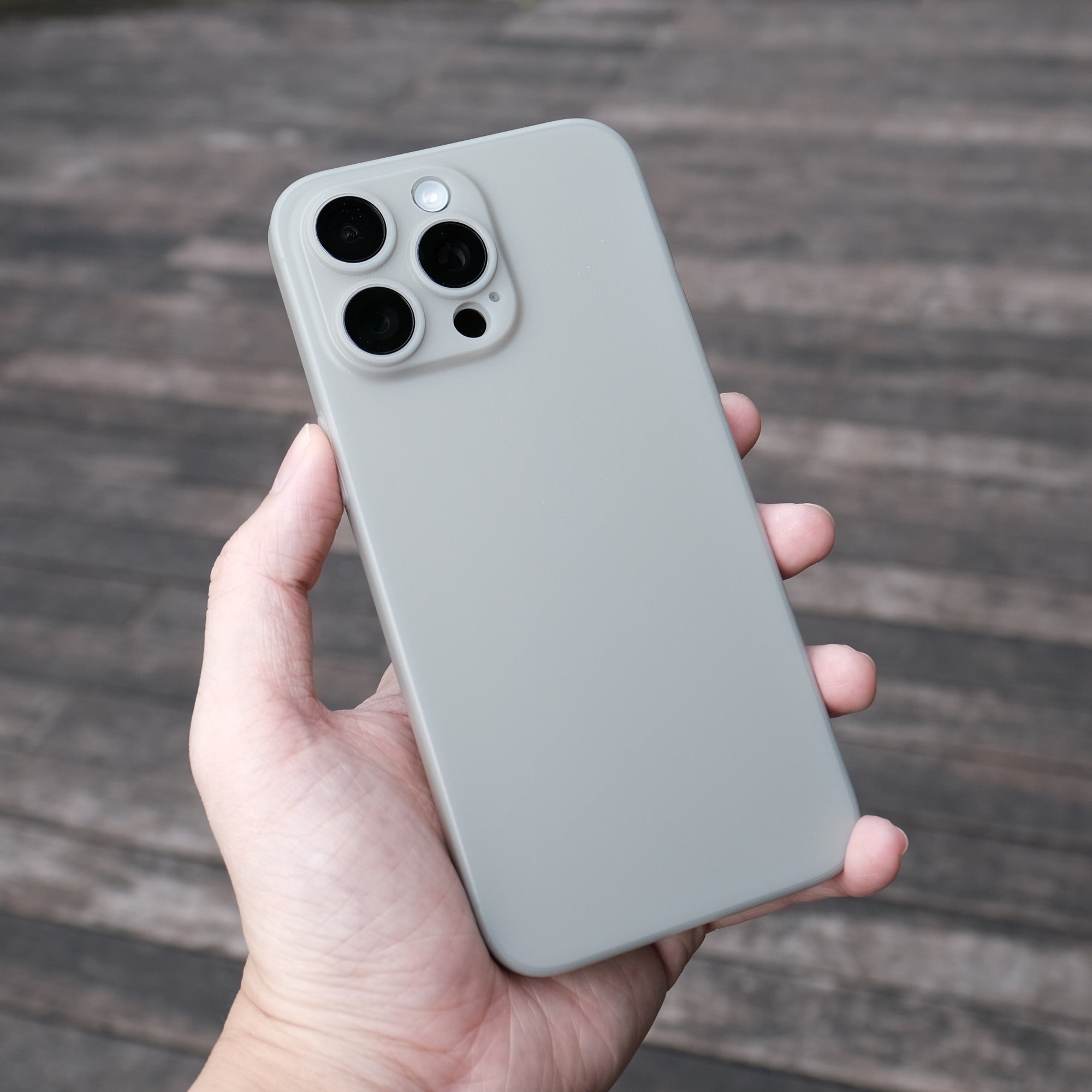 Trellix Naked - for iPhone 16 Pro Max