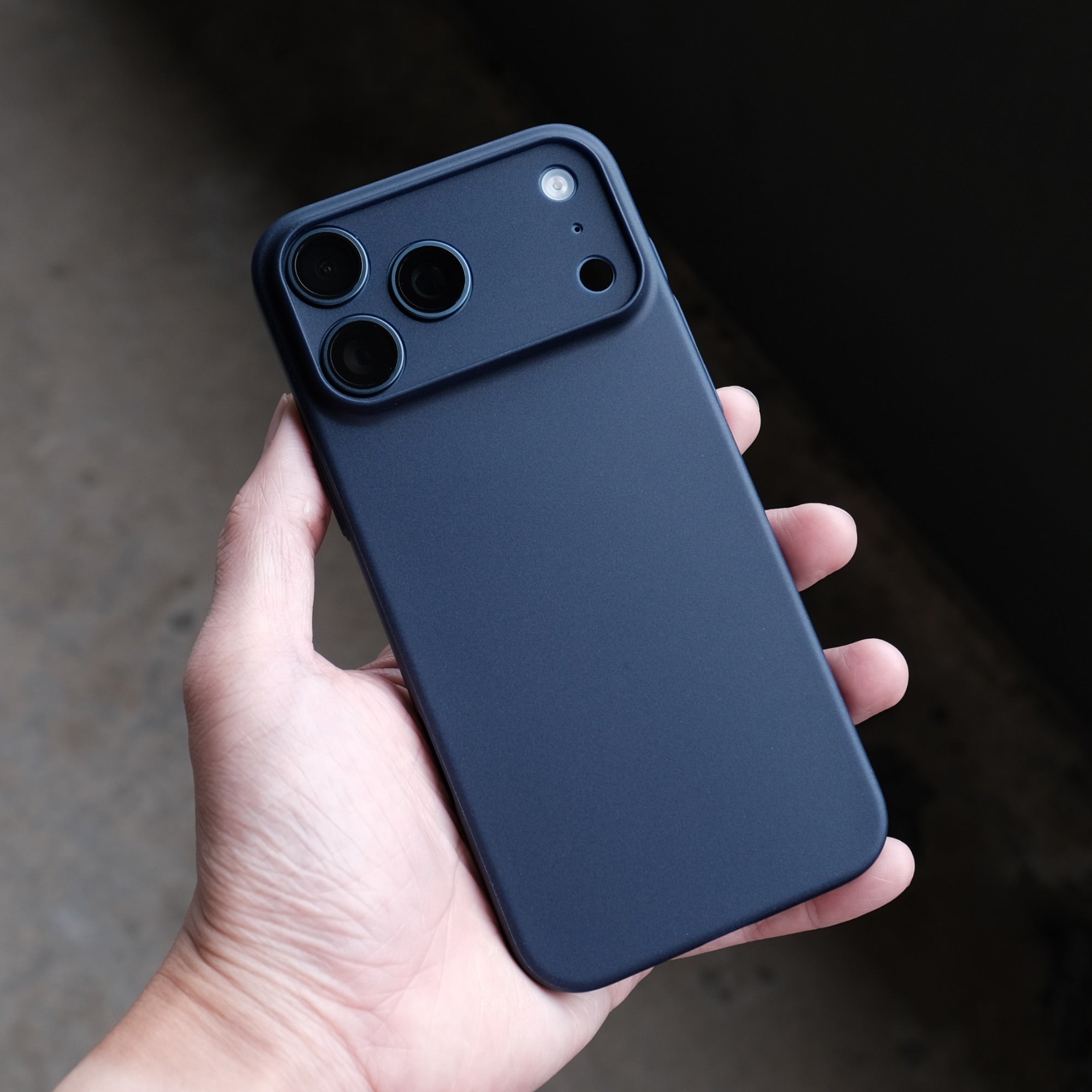 Trellix Naked - for iPhone 17 Pro