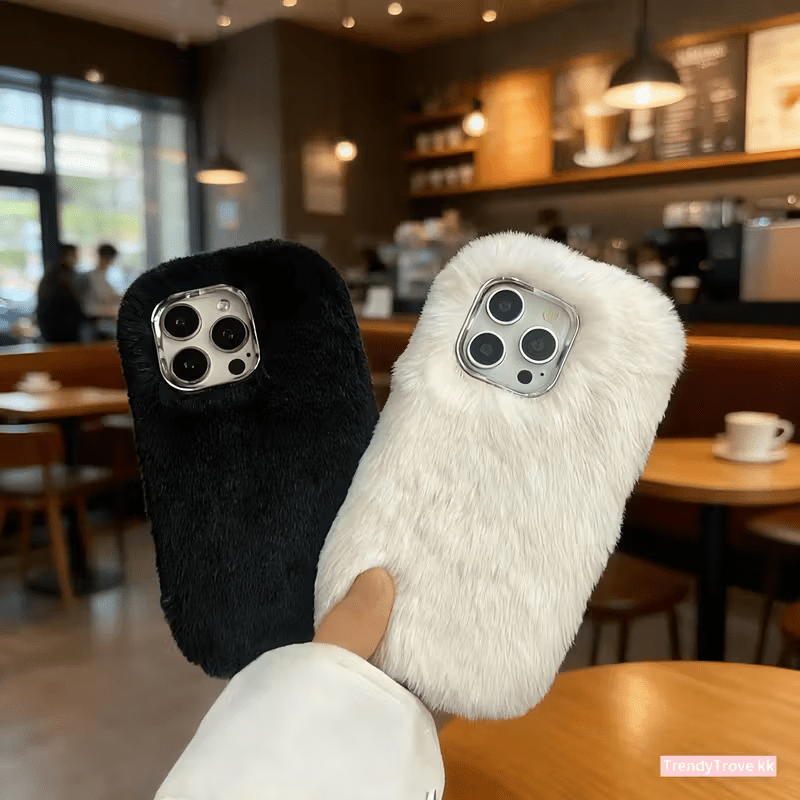 Plush Black And White Phone Case Suitable for Apple 17/17 Air/17 Pro/17 Pro Max/16 Pro Max/16 Pro/16/15 Pro Max/15 Pro/15/14 Pro Max/14 Pro/14/13 Pro Max/13 Pro/13 Autumn And Winter Phone Case